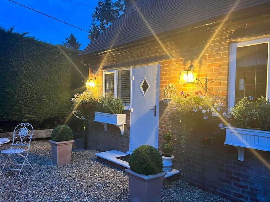 Апартаменты Boutique Style Self Contained Annexe With Garden Mursley Экстерьер фото